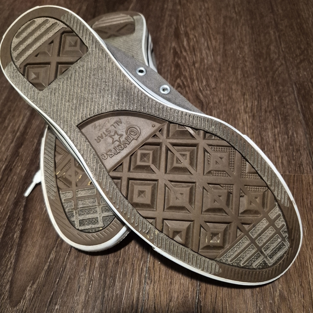 Converse Gray Low-Top Sneakers Womens Size 11 Mens Size 9 - Picture 4 of 6